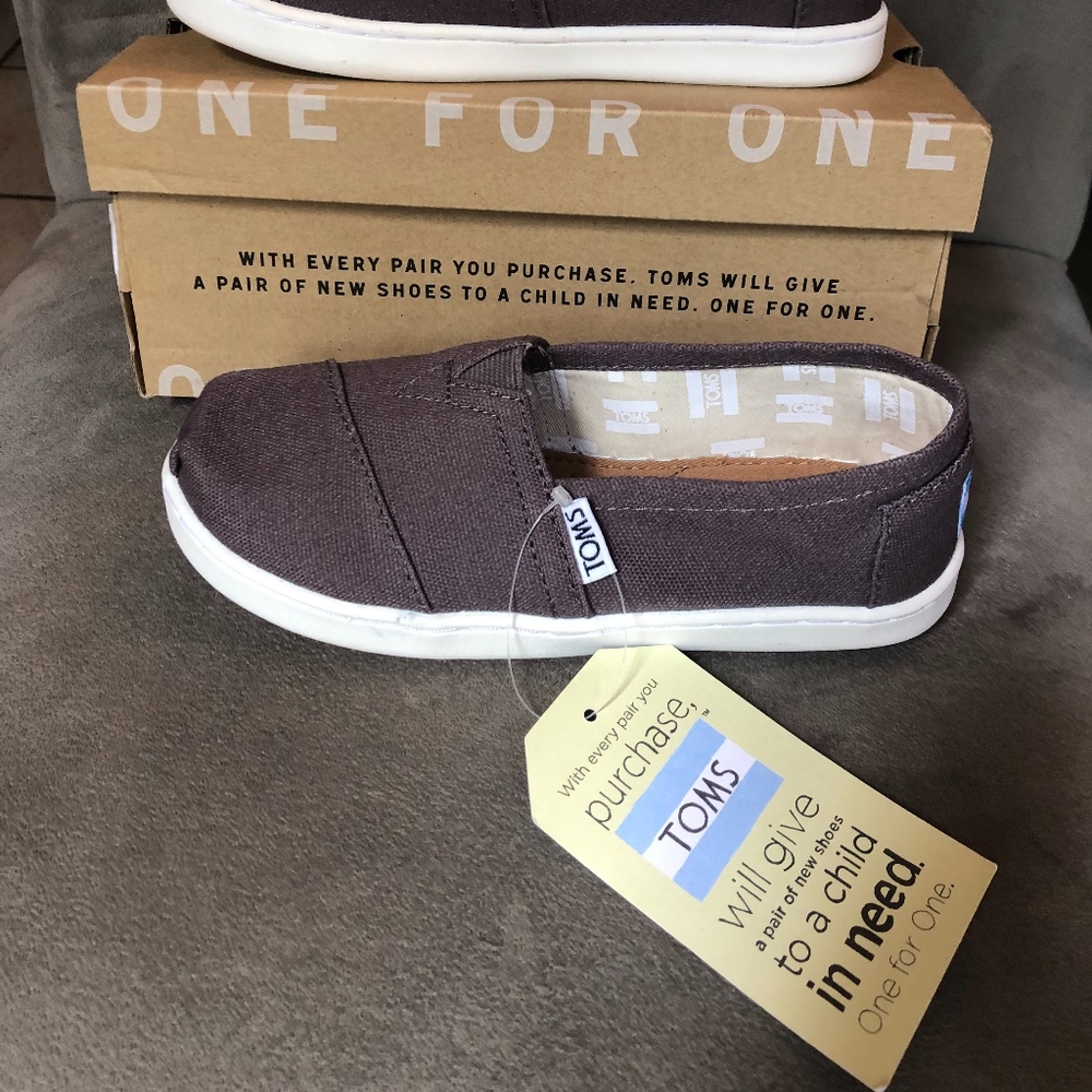 TOMS classic canvas kids size 13